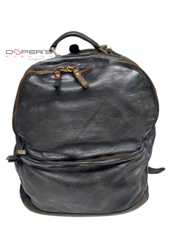 Front photo of the Vintage Florence model backpack black color