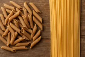 Pasta integrale vs pasta tradizionale: perché una scelta cambia davvero la tua alimentazione quotidiana